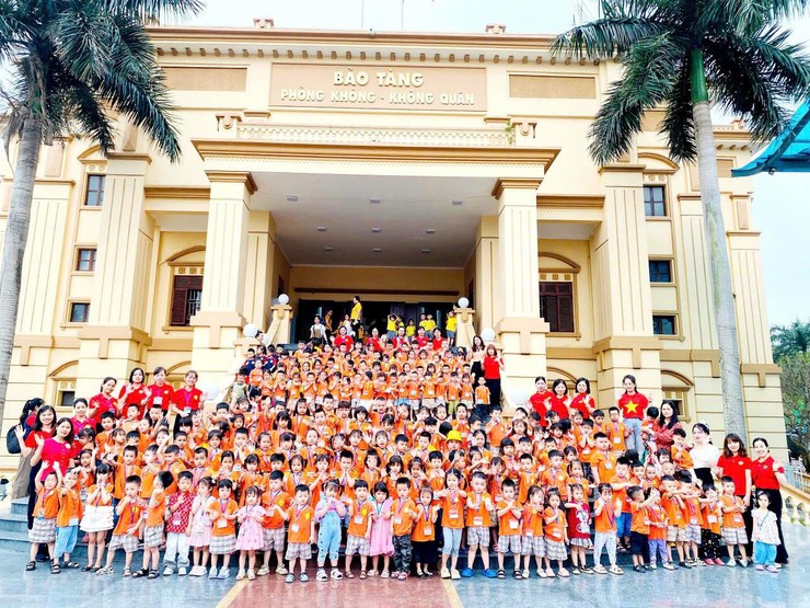 Xây dựng ngôi trường luôn tỏa sáng trong sự nghiệp "trồng người" trên quê hương Nam Phù- Ảnh 2.