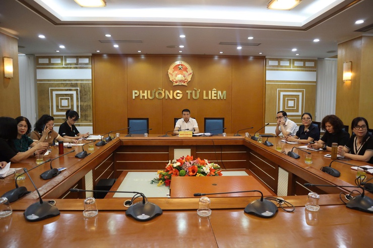 UBND thành phố Hà Nội tổ chức hội nghị trực tuyến triển khai công tác tổ chức ăn bán trú tại các trường học công lập trên địa bàn thành phố- Ảnh 1.