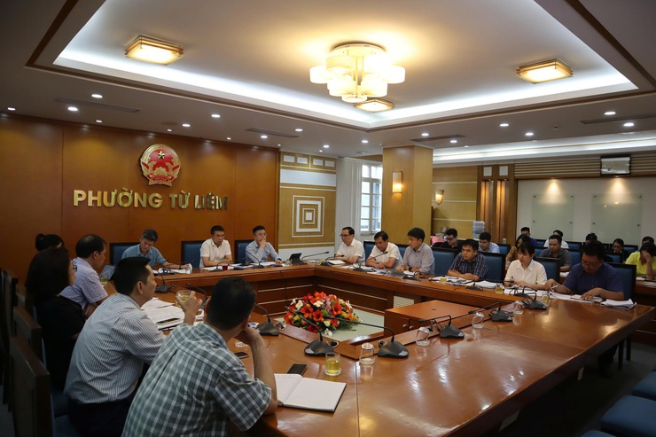 Chủ tịch UBND phường làm việc với Ban quản lý Dự án đầu tư - hạ tầng phường Từ Liêm- Ảnh 1.