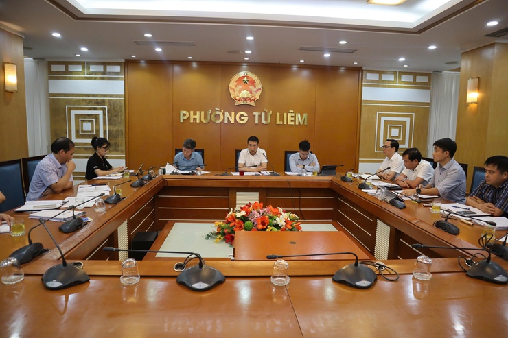 Chủ tịch UBND phường làm việc với Ban quản lý Dự án đầu tư - hạ tầng phường Từ Liêm- Ảnh 2.
