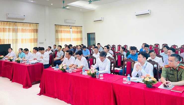 Xã Yên Bài tổ chức lễ phát động ủng hộ, xây dựng quỹ " Đền ơn đáp  nghĩa".- Ảnh 1.