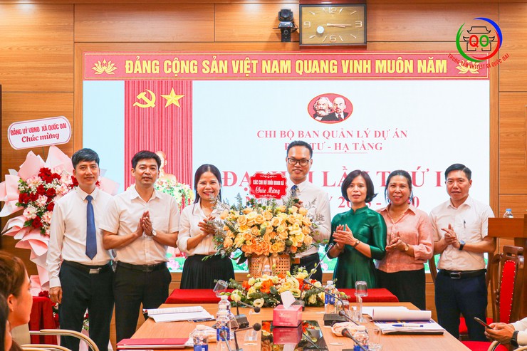 Đại hội Chi bộ Ban quản lý Dự án đầu tư - Hạ tầng xã Quốc Oai lần thứ nhất, nhiệm kỳ 2025 - 2030- Ảnh 3.