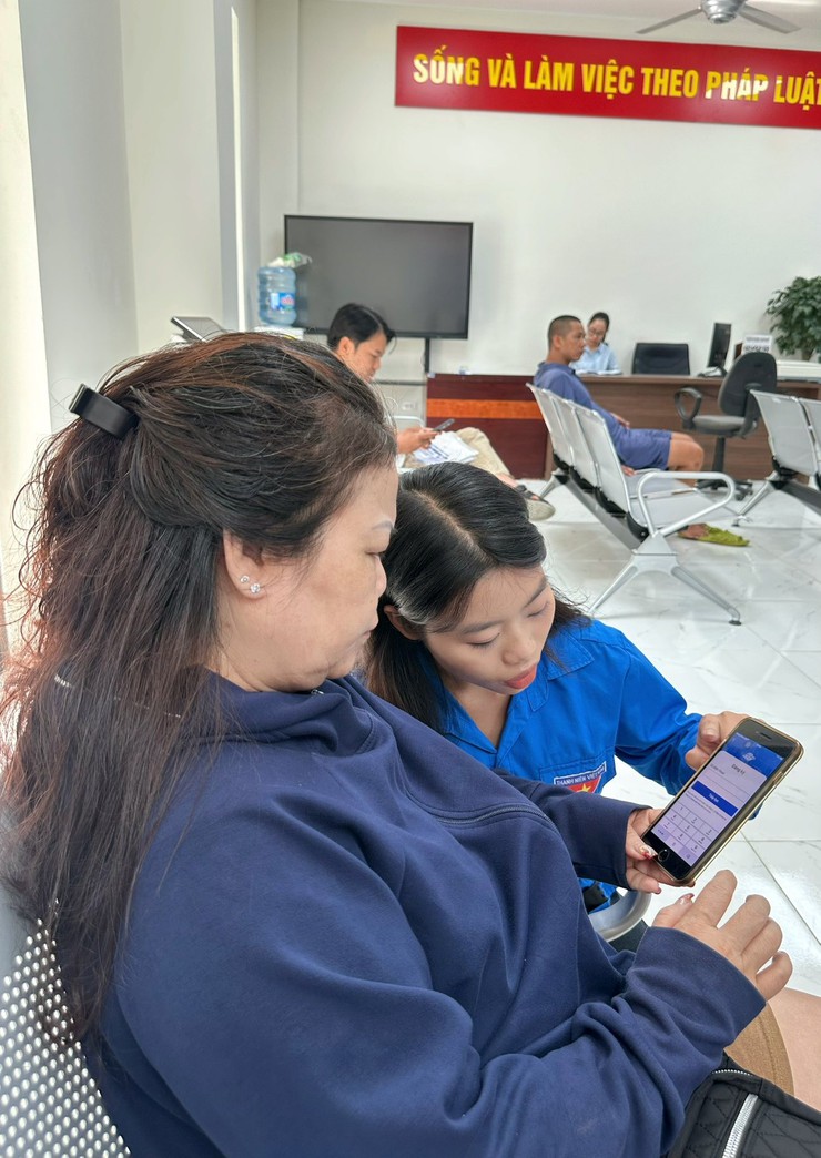TUỔI TRẺ PHƯỜNG ĐẠI MỖ XUNG KÍCH TÌNH NGUYỆN HỖ TRỢ VẬN HÀNH MÔ HÌNH CHÍNH QUYỀN ĐỊA PHƯƠNG 2 CẤP- Ảnh 3.