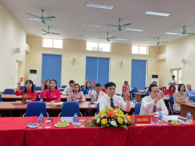 TIN VỀ ĐẠI HỘI CHI BỘ BAN XÂY DỰNG ĐẢNG ĐẢNG BỘ PHƯỜNG ĐÔNG NGẠC LẦN THỨ I, NHIỆM KỲ 2025 – 2030.- Ảnh 5.