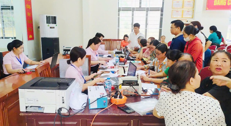 MTTQ và các tổ chức chính trị xã hội xã Quốc Oai tổ chức thành công phiên giao dịch đầu tiên của Ngân hàng Chính sách xã hội sau khi thành lập chính quyền địa phương hai cấp- Ảnh 5.