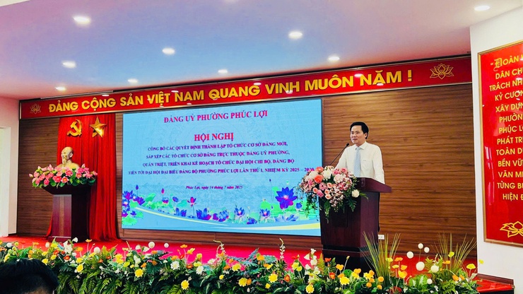 Công bố quyết định thành lập tổ chức cơ sở đảng trực thuộc Đảng uỷ phường Phúc Lợi - Ảnh 2.