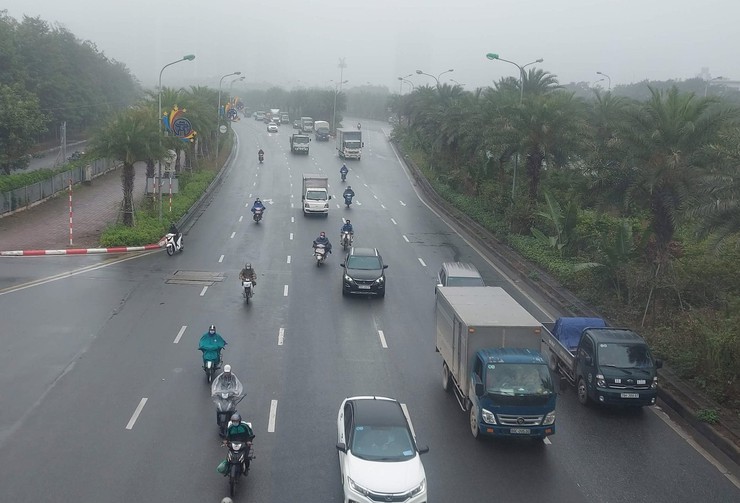 Dự báo thời tiết Hà Nội ngày 15/7/2025: Sáng và chiều tối có mưa rào bất chợt, trưa và chiều trời oi bức- Ảnh 2.