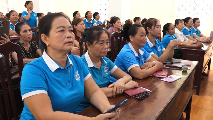 HỘI LHPN XÃ DÂN HÒA TỔ CHỨC HỘI NGHỊ RA MẮT BAN CHẤP HÀNH, BAN THƯỜNG VỤ VÀ CHỨC DANH CHỦ TỊCH HỘI NHIỆM KỲ 2021–2026- Ảnh 2.