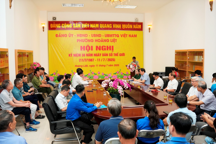 Phường Hoàng Liệt kỷ niệm 38 năm Ngày Dân số thế giới (11/7/1987 - 11/7/2025)
- Ảnh 2.