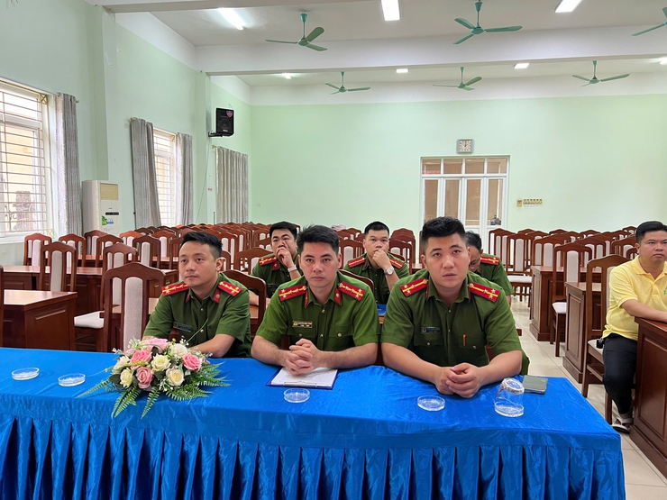 Công An xã Ngọc Hồi tập huấn chuyên sâu Luật Phòng cháy, chữa cháy và cứu nạn, cứu hộ- Ảnh 6.