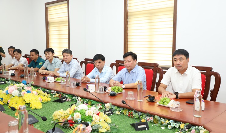  Trường Sĩ quan Lục quân 1 tổ chức khám bệnh, cấp thuốc, tặng quà cho đối tượng chính sách tại xã Yên Xuân ⭐️- Ảnh 2.