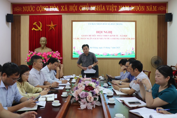 Bát Tràng giao chỉ tiêu phát triển kinh tế - xã hội và dự toán ngân sách nhà nước 6 tháng cuối năm 2025- Ảnh 3.