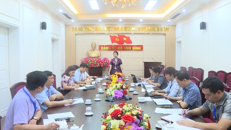 ĐẢNG ỦY XÃ TỔ CHỨC HỘI NGHỊ LÀM VIỆC VỚI TIỂU BAN TUYÊN TRUYỀN VÀ TRUNG TÂM VHTT&TT VỀ CÔNG TÁC CHUẨN BỊ TUYÊN TRUYỀN ĐẠI HỘI- Ảnh 1.