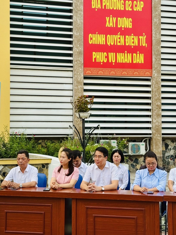 Lĩnh Nam phát động thi đua vì môi trường sáng - xanh - sạch - đẹp- Ảnh 1.