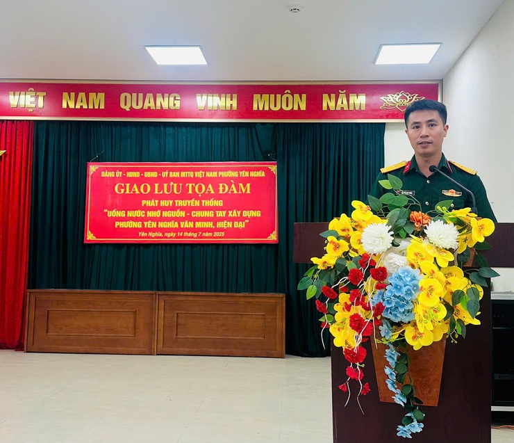 Phường Yên Nghĩa tổ chức Giao lưu tọa đàm với chủ đề “ Uống nước nhớ nguồn - Chung tay xây dựng phường Yên Nghĩa văn minh, hiện đại”- Ảnh 1.