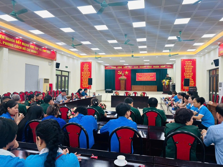 Phường Yên Nghĩa tổ chức Giao lưu tọa đàm với chủ đề “ Uống nước nhớ nguồn - Chung tay xây dựng phường Yên Nghĩa văn minh, hiện đại”- Ảnh 2.