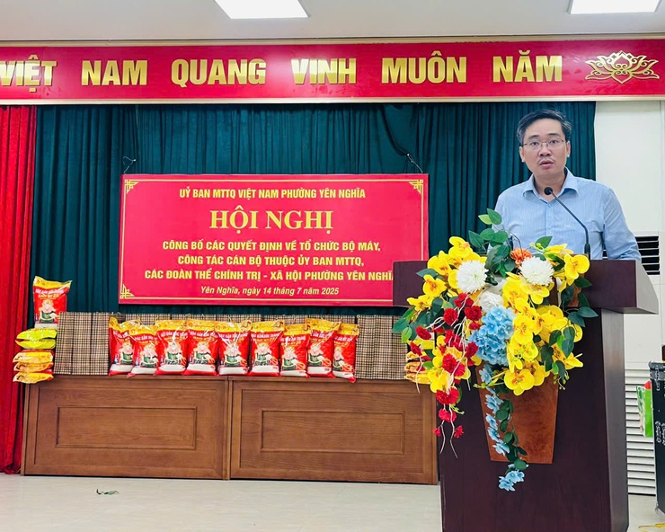 Phường Yên Nghĩa công bố Quyết định về Tổ chức bộ máy công tác cán bộ thuộc Uỷ ban MTTQ, chức danh Đoàn thể chính trị - xã hội phường- Ảnh 2.