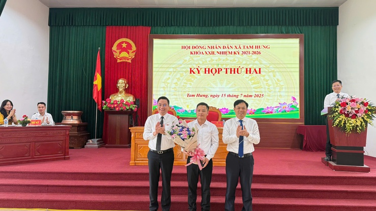 Kỳ họp thứ 2 HĐND xã Tam Hưng nhiệm kỳ 2021-2026: Thiết lập cơ chế, chính sách phát triển kinh tế - xã hội- Ảnh 5.
