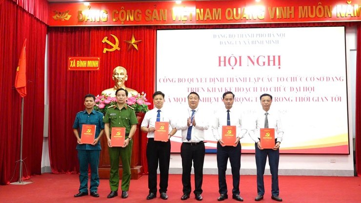 Đảng ủy xã Bình Minh tổ chức Hội nghị Công bố quyết định thành lập các tổ chức Đảng trực thuộc và triển khai một số nhiệm vụ trọng tâm- Ảnh 3.