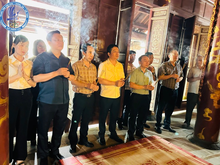 Đoàn công tác xã Thiên Lộc tổ chức thăm hỏi, tặng quà các gia đình chính sách, người có công trên địa bàn xã - Ảnh 11.