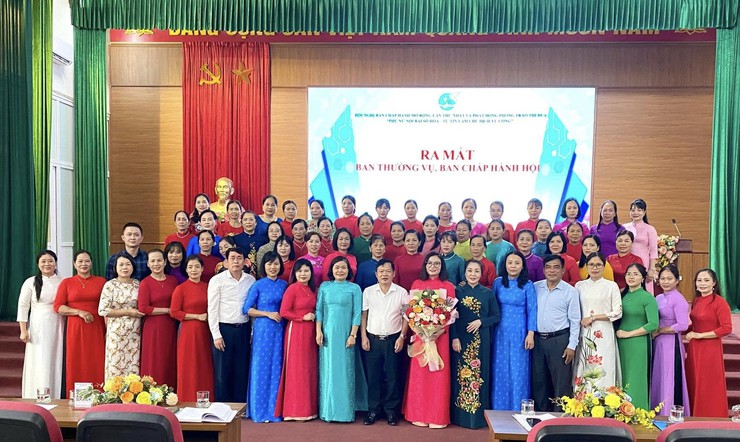 HỘI LHPN XÃ NỘI BÀI TỔ CHỨC HỘI NGHỊ BAN CHẤP HÀNH MỞ RỘNG LẦN THỨ NHẤT & PHÁT ĐỘNG PHONG TRÀO "PHỤ NỮ NỘI BÀI SỐ HOÁ - TỰ TIN LÀM CHỦ DỊCH VỤ CÔNG"- Ảnh 2.