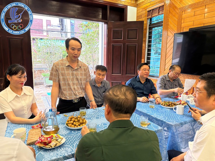 Đoàn công tác xã Thiên Lộc tổ chức thăm hỏi, tặng quà các gia đình chính sách, người có công trên địa bàn xã - Ảnh 6.