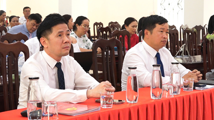 XÃ DÂN HÒA CÔNG BỐ CÁC QUYẾT ĐỊNH THÀNH LẬP TỔ CHỨC CƠ SỞ ĐẢNG VÀ TRIỂN KHAI CÁC NỘI DUNG ĐẠI HỘI ĐẢNG BỘ CÁC CẤP TIẾN TỚI ĐẠI HỘI ĐẠI BIỂU ĐẢNG BỘ XÃ KHÓA I, NHIỆM KỲ 2025-2030- Ảnh 2.