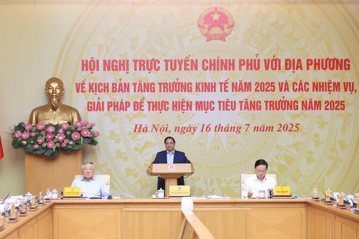 Xã Quảng Bị tham dự Hội nghị trực tuyến Chính phủ với địa phương về kịch bản tăng trưởng kinh tế năm 2025- Ảnh 1.