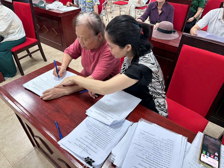 PHƯỜNG BA ĐÌNH TRIỂN KHAI TIẾP NHẬN HỒ SƠ TRỢ CẤP HƯU TRÍ XÃ HỘI THEO NGHỊ ĐỊNH 176/2025/NĐ-CP – CHỦ ĐỘNG, KỊP THỜI, VÌ QUYỀN LỢI NGƯỜI CAO TUỔI- Ảnh 1.