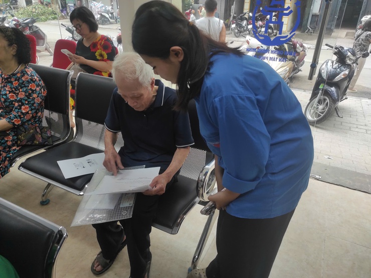 PHƯỜNG BA ĐÌNH TRIỂN KHAI TIẾP NHẬN HỒ SƠ TRỢ CẤP HƯU TRÍ XÃ HỘI THEO NGHỊ ĐỊNH 176/2025/NĐ-CP – CHỦ ĐỘNG, KỊP THỜI, VÌ QUYỀN LỢI NGƯỜI CAO TUỔI- Ảnh 4.