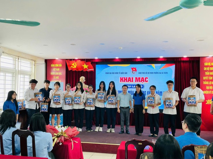 Sôi nổi các câu lạc bộ Hè cho thanh thiếu nhi phường Hai Bà Trưng.- Ảnh 2.