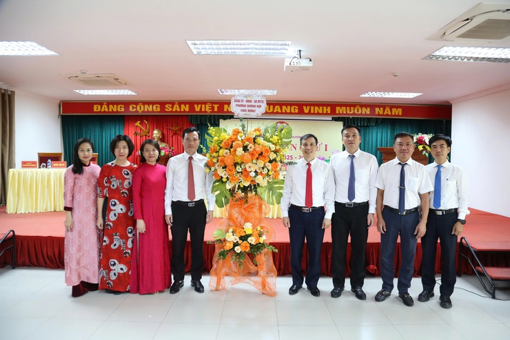 Đảng bộ UBND phường Dương Nội tổ chức thành công Đại hội lần thứ Nhất, nhiệm kỳ 2025-2030 - Ảnh 3.