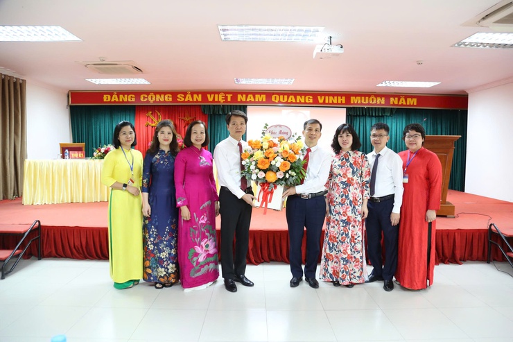 Nâng cao chất lượng công tác tham mưu phục vụ cấp uỷ, đẩy mạnh chuyển đổi số trong công tác Đảng- Ảnh 3.