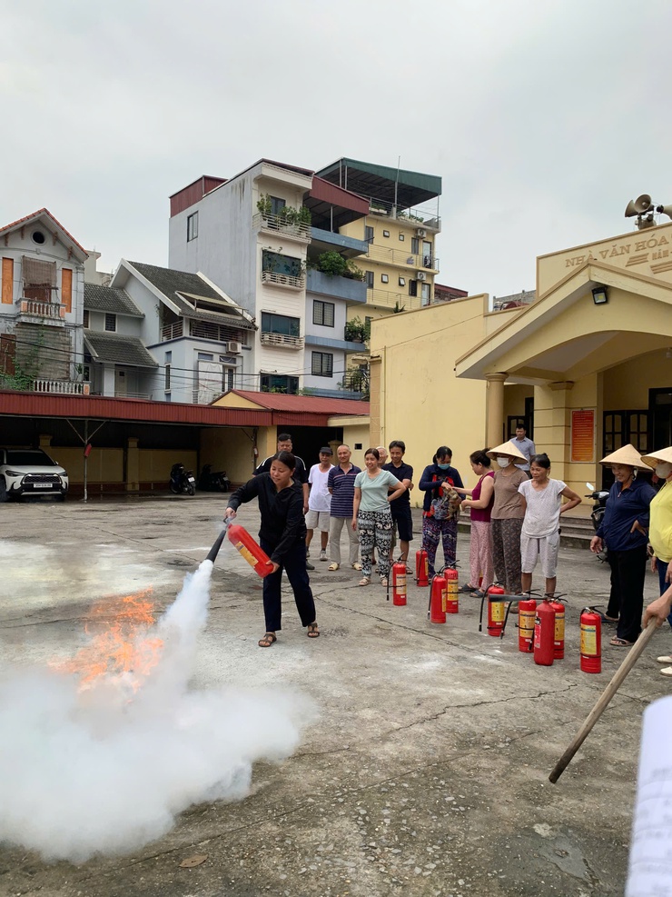 Khuyến cáo an toàn phòng cháy, chữa cháy đối với hộ gia đình, nhà để ở kết hợp sản xuất, kinh doanh- Ảnh 7.