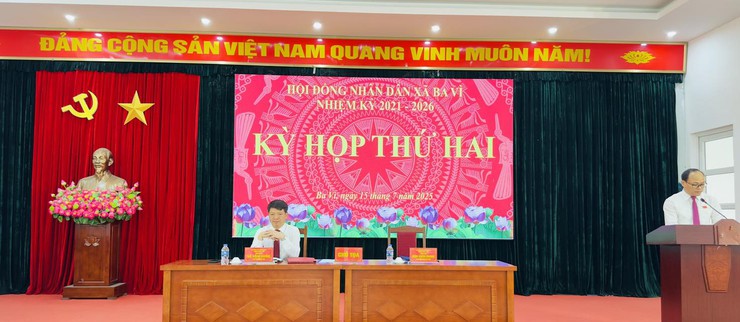 HĐND XÃ BA VÌ TỔ CHỨC KỲ HỌP THỨ HAI NHIỆM KỲ 2021- 2026- Ảnh 1.