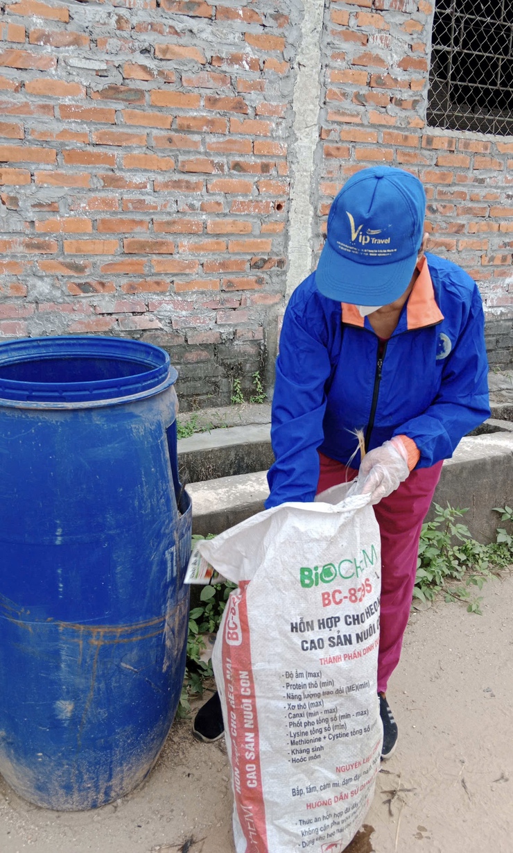 Gương: Phó Bí thư Chi bộ, Trưởng thôn Phúc Trạch xã Phúc Lộc nhiệt tình trong công việc- Ảnh 5.