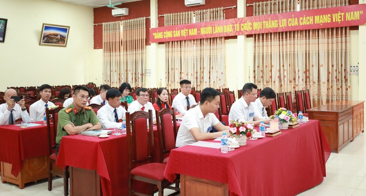 Xây dựng Chi bộ các cơ quan Đảng xứng đáng là chi bộ mẫu của Đảng bộ xã Minh Châu- Ảnh 2.