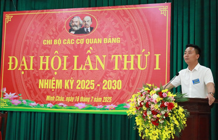 Xây dựng Chi bộ các cơ quan Đảng xứng đáng là chi bộ mẫu của Đảng bộ xã Minh Châu- Ảnh 8.