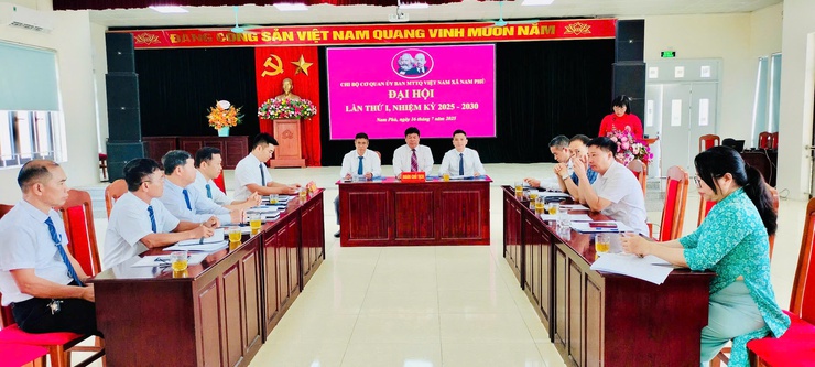 MTTQ Việt Nam xã Nam Phù phát huy vai trò nêu gương, tinh thần đoàn kết, trí tuệ và đổi mới- Ảnh 3.