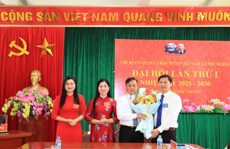 Đại hội Chi bộ Cơ quan Mặt trận Tổ quốc Việt Nam xã Phú Nghĩa lần thứ nhất, nhiệm kỳ 2025-2030- Ảnh 4.