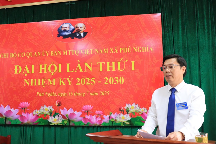 Đại hội Chi bộ Cơ quan Mặt trận Tổ quốc Việt Nam xã Phú Nghĩa lần thứ nhất, nhiệm kỳ 2025-2030- Ảnh 3.
