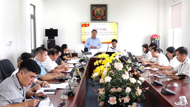 Thường trực Đảng ủy xã Bình Minh làm việc với Tiểu ban Tuyên truyền – Khánh tiết và Tiểu ban Văn kiện chuẩn bị Đại hội Đảng bộ xã lần thứ I, nhiệm kỳ 2025 – 2030- Ảnh 2.