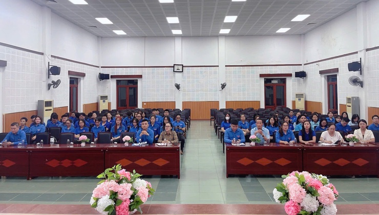 Công bố Quyết định thành lập Đoàn TNCS Hồ Chí Minh phường Long Biên - Ảnh 1.