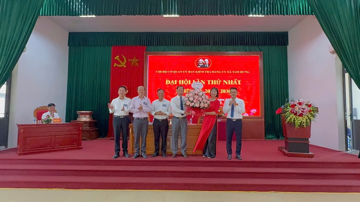 Đại hội Chi bộ Cơ quan UBKT Đảng ủy xã Tam Hưng lần thứ I: Đoàn kết – Kỷ cương – Trí tuệ – Đột phá – Phát triển- Ảnh 5.