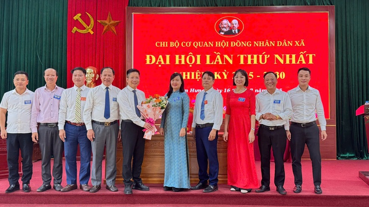 Chi bộ Cơ quan HĐND xã Tam Hưng tổ chức Đại hội lần thứ I, nhiệm kỳ 2025–2030- Ảnh 1.
