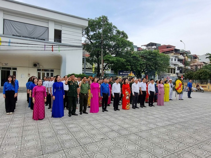 Phường Đại Mỗ tổ chức công bố và trao các Quyết định của UB.MTTQ Việt Nam và các tổ chức chính trị - xã hội- Ảnh 1.