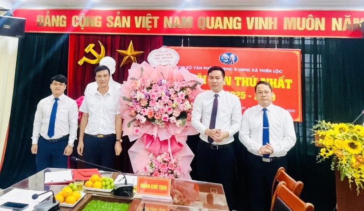 Chi bộ Văn phòng HĐND và UBND xã Thiên Lộc tổ chức Đại hội lần thứ Nhất, nhiệm kỳ 2025 - 2030- Ảnh 1.
