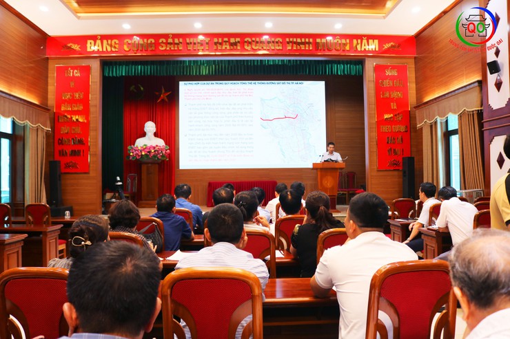 Lấy ý kiến nhân dân xã Quốc Oai về Dự án đầu tư xây dựng đường sắt đô thị, tuyến số 5 Văn Cao –Ngọc Khánh- Láng- Hoà Lạc- Ảnh 2.