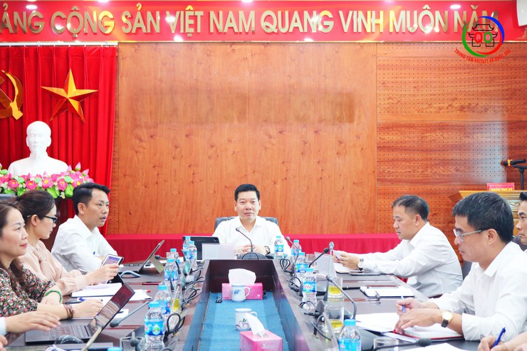 THƯỜNG TRỰC ĐẢNG ỦY XÃ LÀM VIỆC VỚI CÁC TIỂU BAN PHỤC VỤ ĐẠI HỘI ĐẢNG BỘ LẦN THỨ NHẤT, NHIỆM KỲ 2025–2030- Ảnh 2.