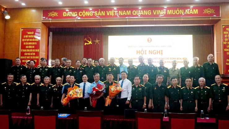 Công bố quyết định thành lập và ra mắt các tổ chức chính trị - xã hội phường Phúc Lợi- Ảnh 1.